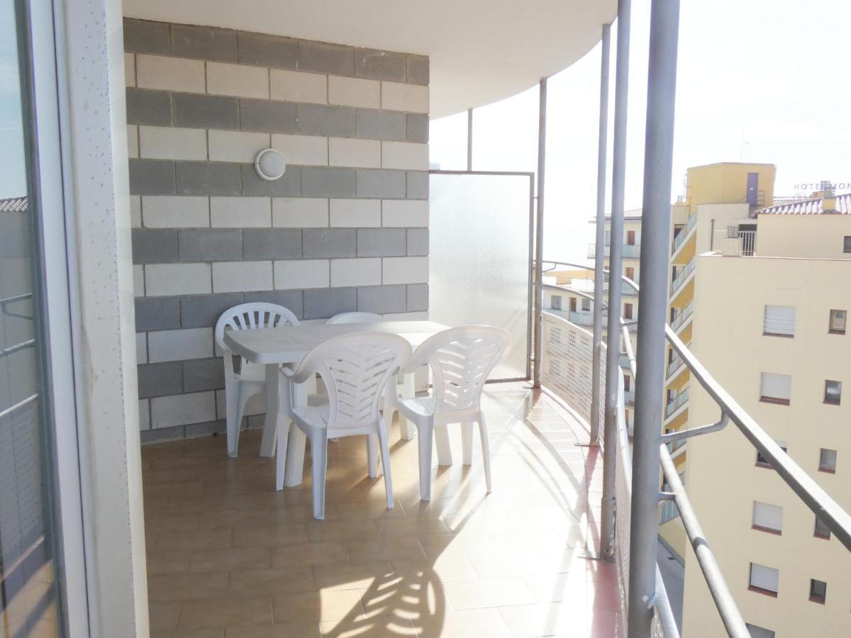 Bora 6-B Apartment Росес Екстериор снимка